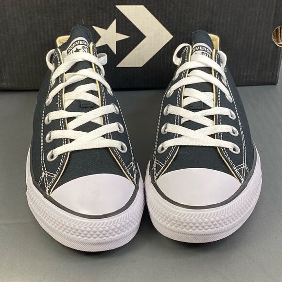 Black and white Converse chuck Taylor allstar sneaker shoes womens size 6 - Picture 1 of 9